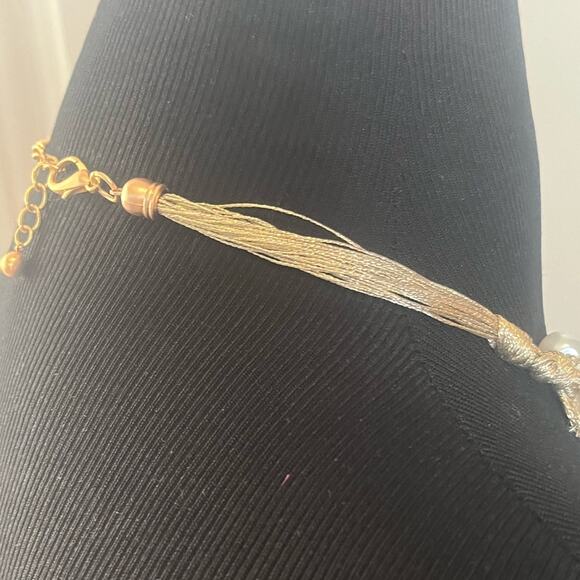 Pearl and abalone shell multi strand layered necklace - Picture 9 of 10